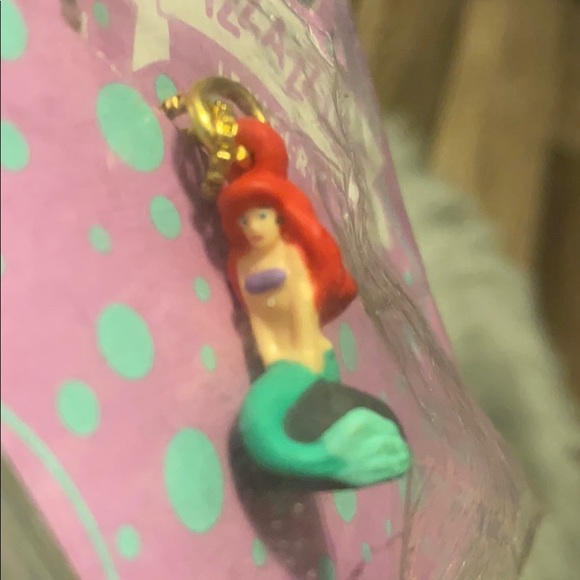 NWT Vintage Ariel Little Mermaid Necklace - Picture 2 of 4